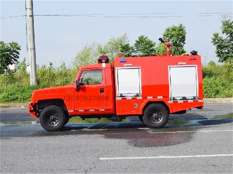 蓝牌勇士四驱越野消防车